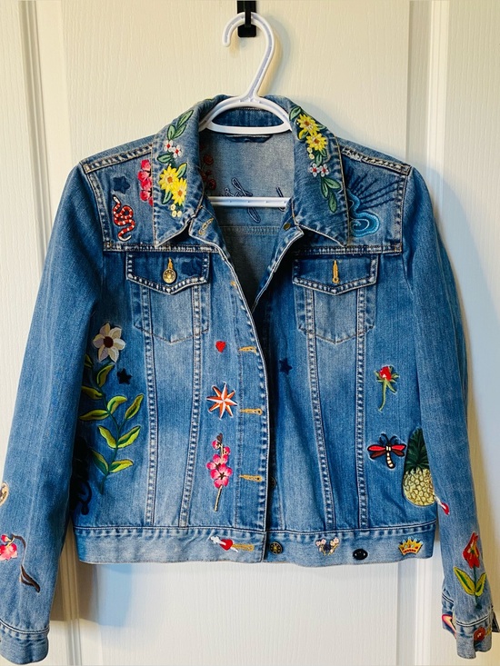 Gucci Jackets & Blazers - Gucci California Embroidered GG Denim Jacket Size Small